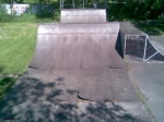 http://ride.hu/spots/bekes/bekes_skatepark/33.jpg