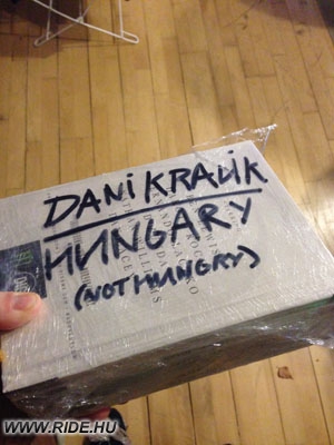 Králik Dani go to England